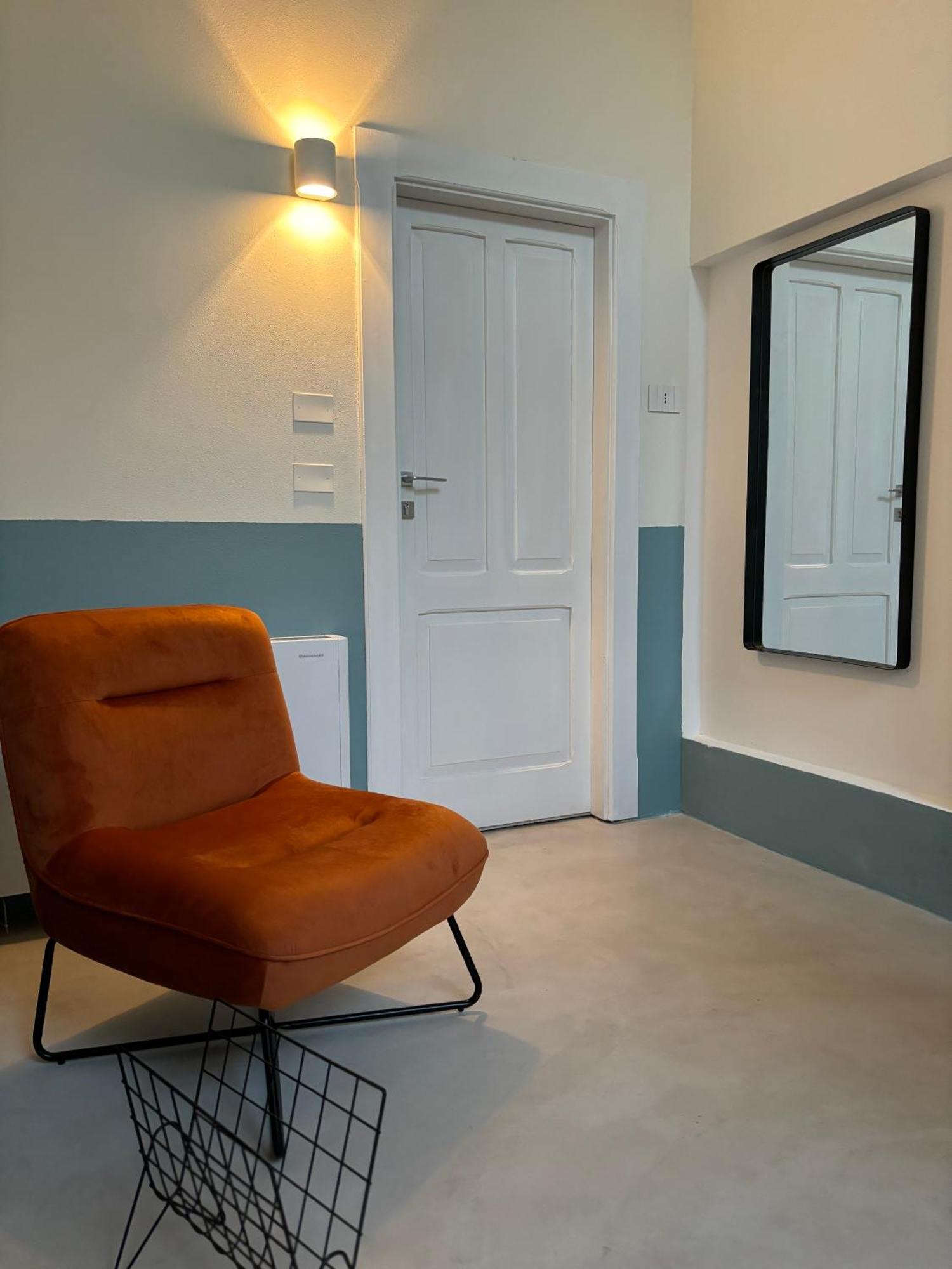 Alora Boutique Suites เลชเช ภายนอก รูปภาพ